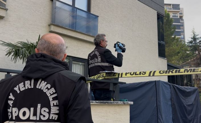 Hava almak için çıktığı camdan düşen genç hayatını kaybetti