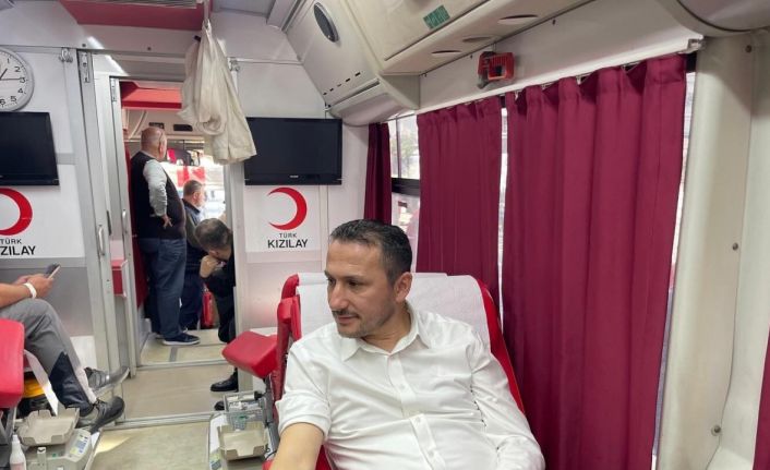 "Hayat kurtarmak senin kanında var" dediler kan bağışı yaptılar