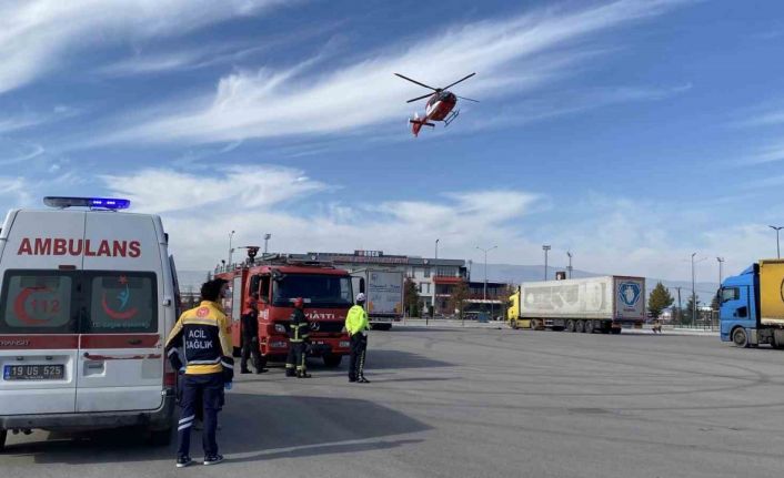 Helikopter ambulans, motosiklet kazasında ağır yaralanan çocuk için havalandı