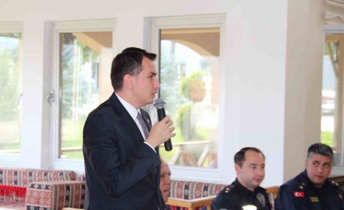 Hisarcık Kaymakamı Atam, muhtarların sorun ve taleplerini dinledi