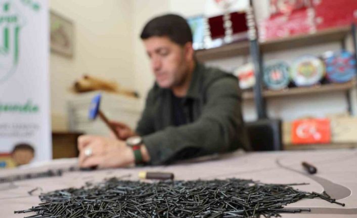 Hobisini sanata dönüştürdü, 500’ü aşkın eseriyle Türkiye’nin sayılı filografi ustalarından biri oldu