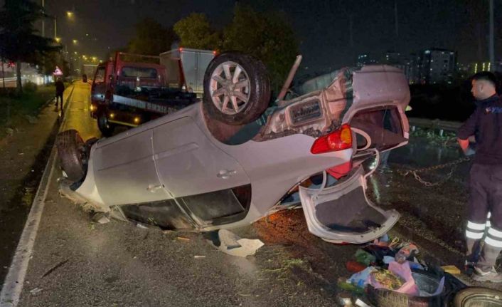 Hurdaya dönen araçtan yara almadan çıktılar