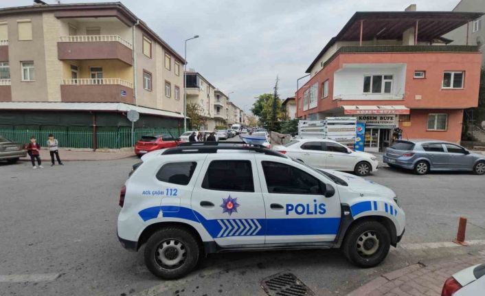 Husumetlisine pusu kurdu, başka birini yaraladı