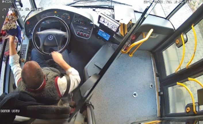 İETT kaptanından Öğretmenler Günü’nde duygusal jest