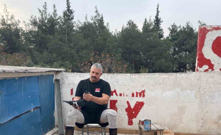 İki ayağını kaybetti, güvercinlerle hayata bağlandı