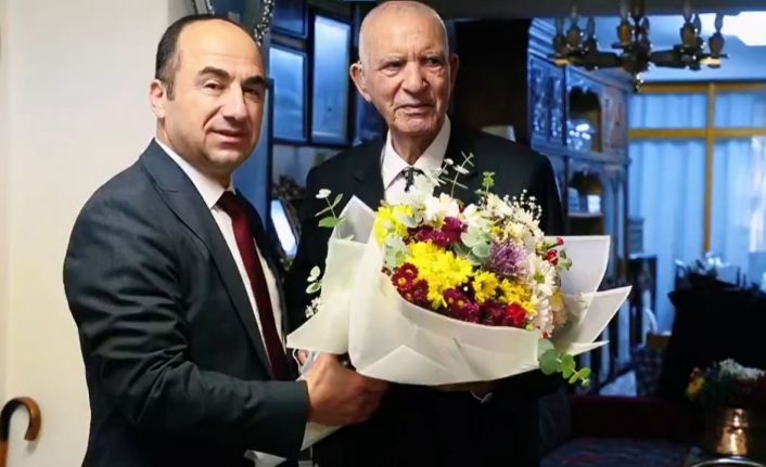 İl Emniyet Müdürü Yılmaz, 92 yaşındaki emekli öğretmeni ziyaret etti