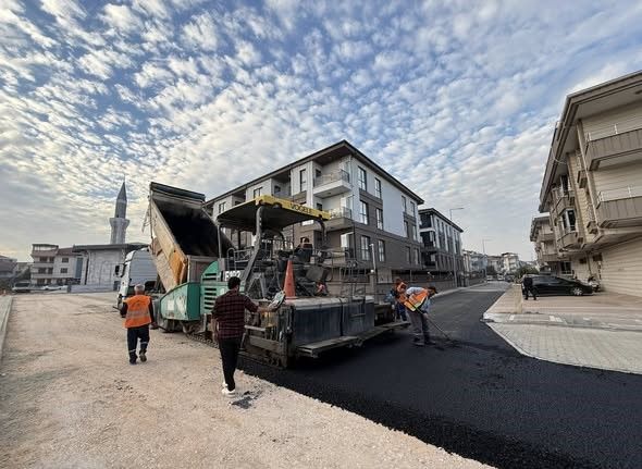 İnegöl Belediyesi’nden 3 bölgede asfalt hamlesi