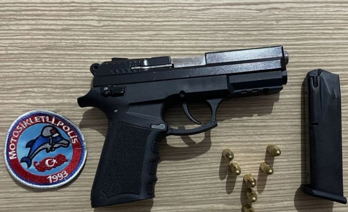 İş yerini kurşunlayacaklardı, polisin dikkati sayesinde yakalandılar