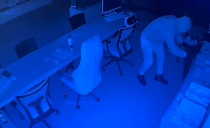 İş yerinin kasasından 1 milyon TL değerinde döviz çalan hırsız, eski çalışanı çıktı