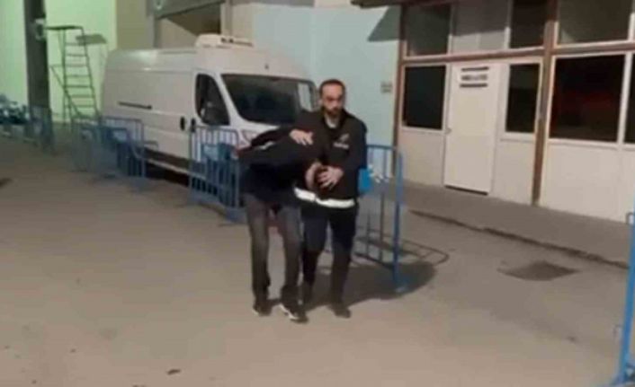 İskenderun’da yağma ve silahla tehdit şüphelisi tutuklandı