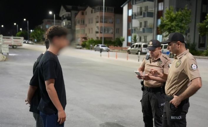 Isparta’da 1 haftalık polis denetiminde 15 aranan şahıs yakalandı