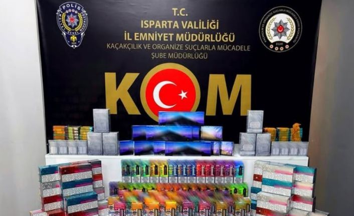 Isparta’da kaçakçılık operasyonunda çok sayıda kaçak tütün ürünü ele geçirildi