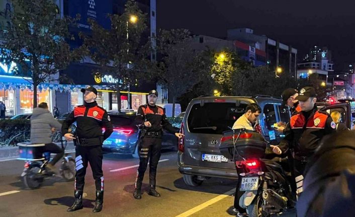 İstanbul Emniyet Müdürü Yıldız, Esenyurt’ta denetimlere katıldı