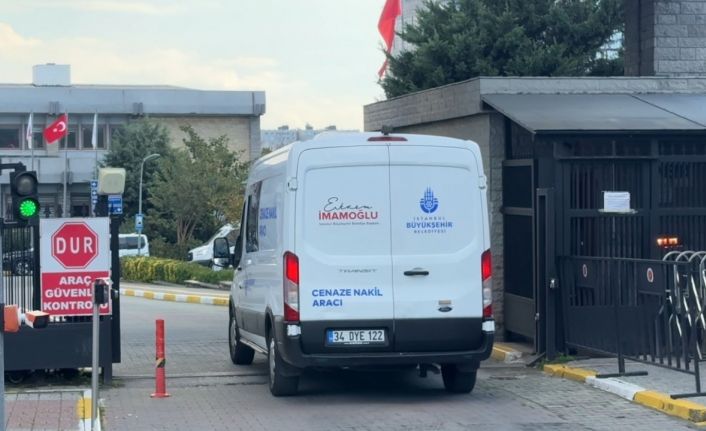 İstanbul’da gıda zehirlenmesinde ölen annenin cenazesi Adli Tıp Kurumu’na getirildi