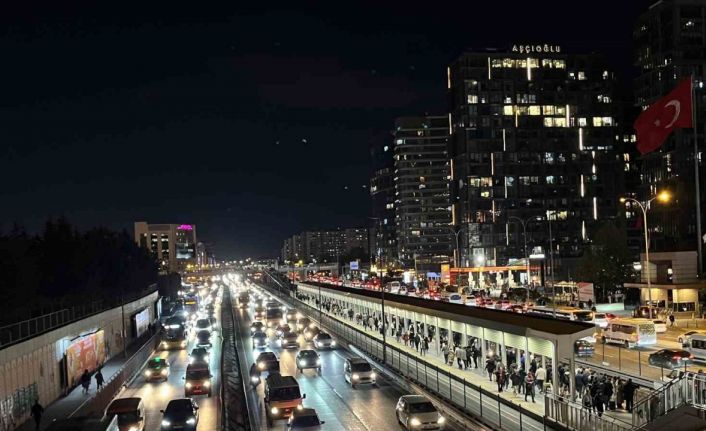 İstanbul’da trafik yoğunluğu yüzde 80’e ulaştı