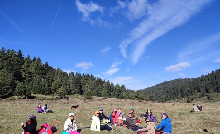 İstanbul’dan gelip Camiliyayla köyünde doğa yürüyüşü yaptılar