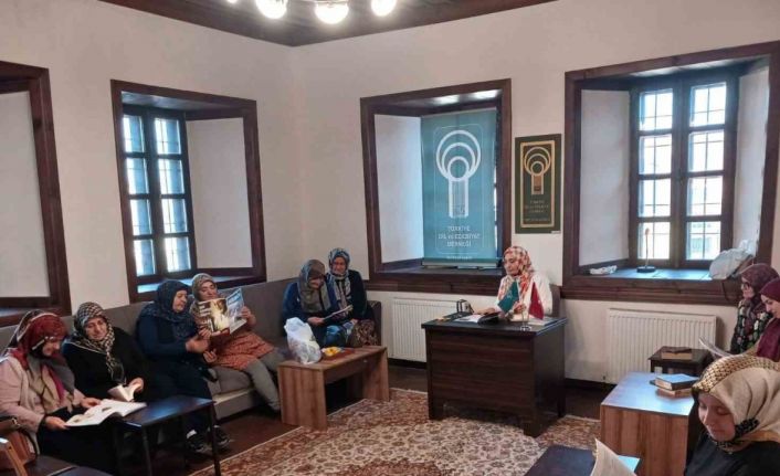 İşte kitap kurdu Dadaş ev hanımları