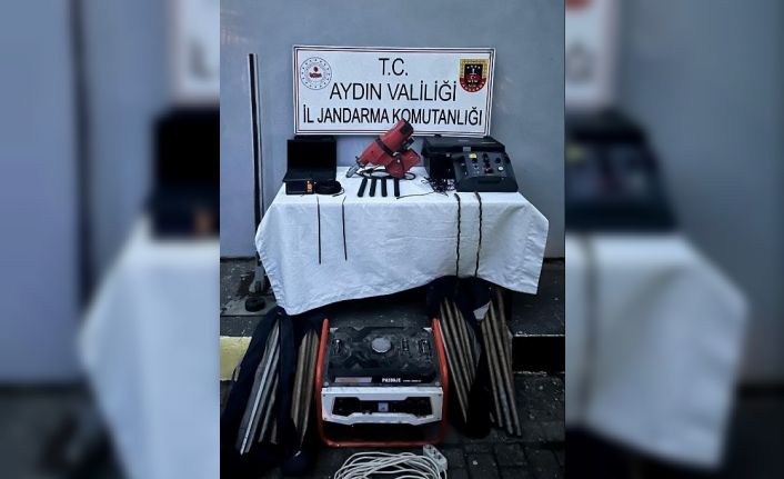 İzinsiz kazı yapan 5 kişi suçüstü yakalandı