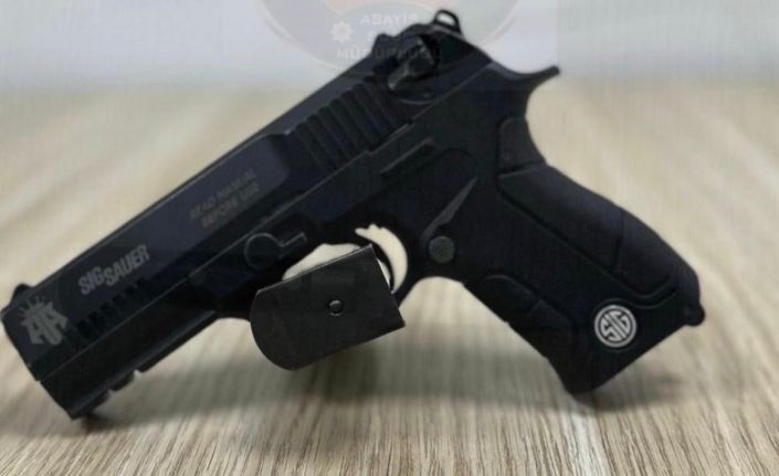 İzmir’de polis son bir haftalık denetim raporunu açıkladı