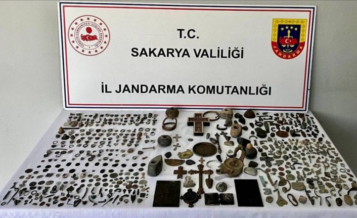 Jandarmadan ‘Anadolu Mirası’ operasyonu: 589 tarihi eser ele geçirildi