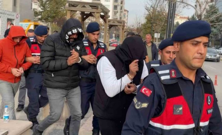 Jandarmanın operasyonla yakaladığı 3 tefeci tutuklandı