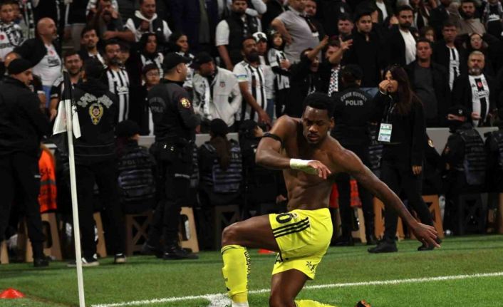 Jhon Duran, ilk derbisinde golünü attı