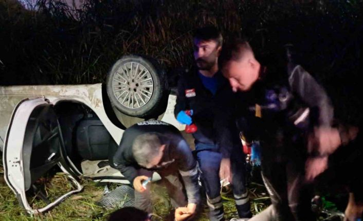 Kaçak göçmen taşıyan otomobil Asi Nehri’ne uçtu: 9 yaralı