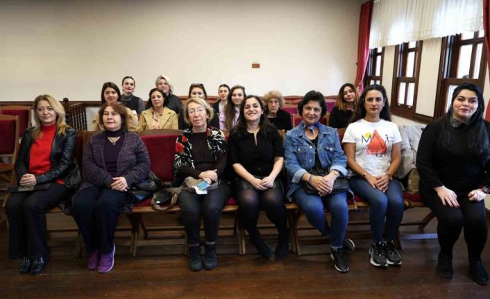 Kadınlar şiddetin türlerini Osmangazi’de öğrendi