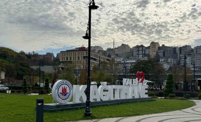 Kağıthane’de 100 bin metrekarelik meydanlarla şehir yaşamı canlandı