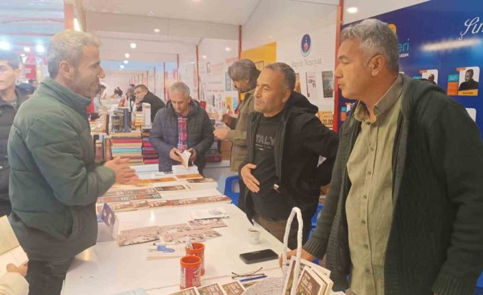 Kahta’da açılan ilk kitap fuarına yoğun ilgi