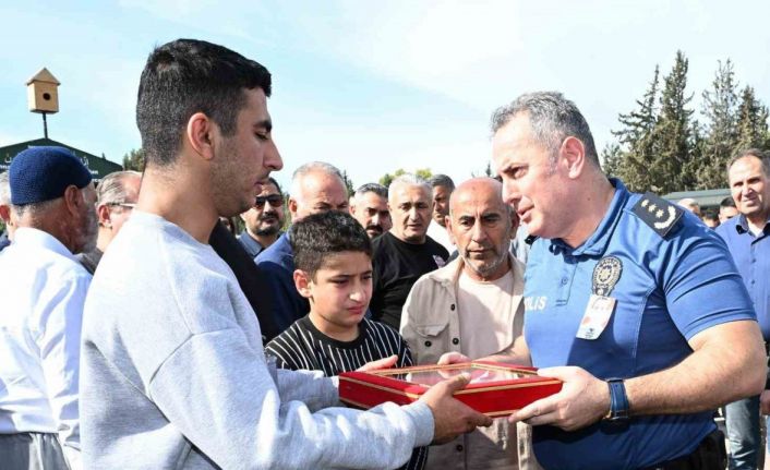 Kalp krizi geçiren polis memuru son yolculuğuna uğurlandı