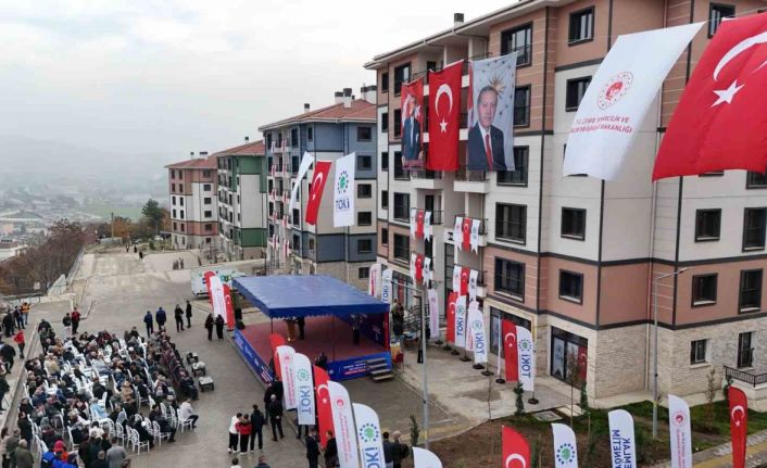 Karabük’te TOKİ konutları hak sahiplerine teslim edilmeye başlandı
