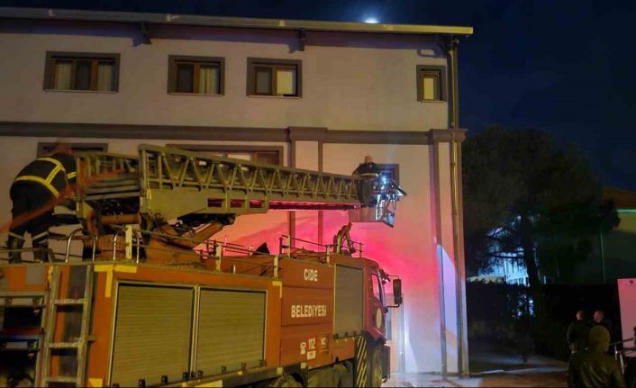 Kastamonu’da Orman İşletme Müdürlüğü’ne ait misafirhanede çıkan yangın söndürüldü