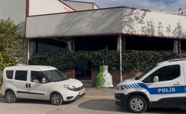 Kayınpederini tehdit edince, tüfekle kahvehanede basıldı: 30 suç kaydı bulunan eski damadını darp edip bıçakladı