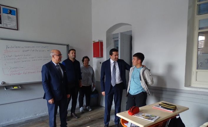 Kaymakam Evilece’den okul ziyaretleri