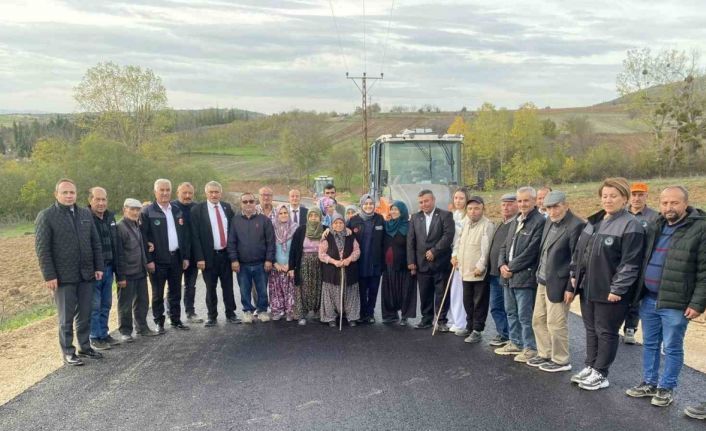 Kaymakam Kılıç köylerdeki asfalt çalışmasını inceledi