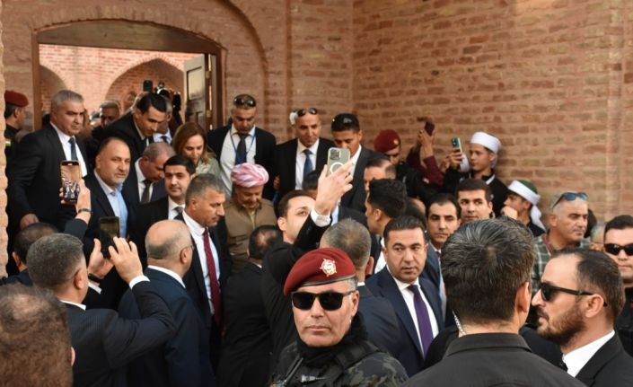 KDP lideri Mesut Barzani, Cizre’de tarihi mekanları gezdi