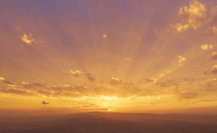 Kırıkkale’de gün batımı renk cümbüşü oluşturdu