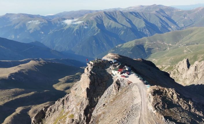 Kırklar Dağı Mescidi çıkan yangında kül oldu