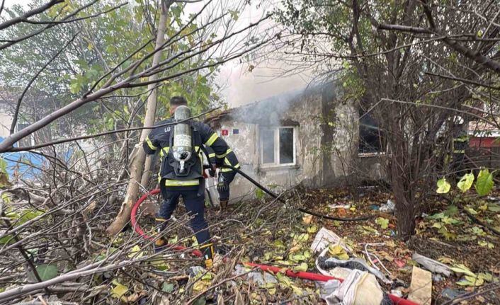 Kırklareli’nde metruk binada yangın