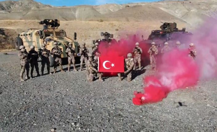 Kırsalda nefes kesen Özel Harekat tatbikatı