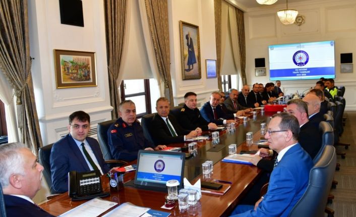 Kış mevsimi öncesi trafik tedbirleri ve koordinasyonu konuşuldu