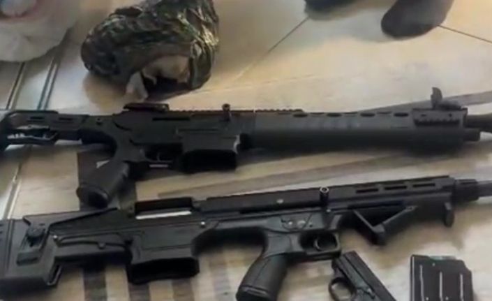 Kocaeli’de kaçakçılık operasyonu: 10 silah ele geçirildi, 3 şüpheli gözaltına alındı