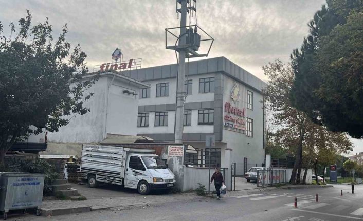 Kocaeli’de özel lisede gıda zehirlenmesi alarmı: 14 öğrenci hastaneye kaldırıldı