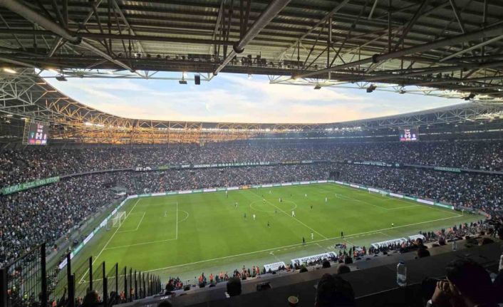 Kocaelispor - Galatasaray maçında seyirci rekoru kırıldı