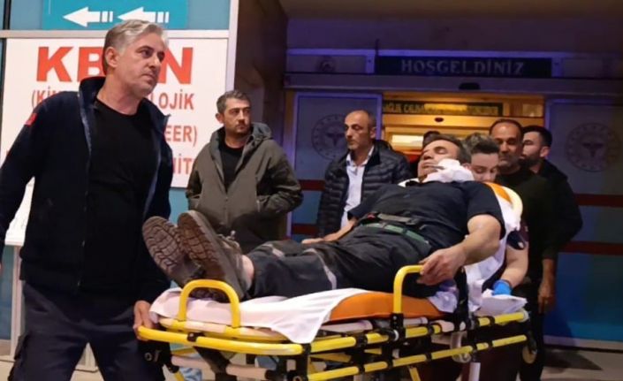 Kömürleri indirirken yüzüne demir saplandı