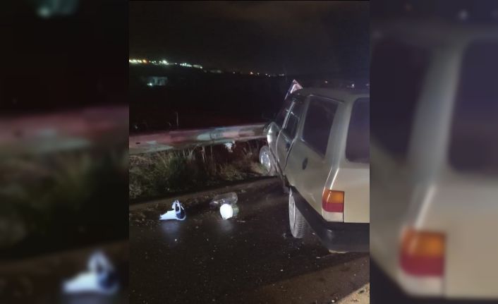 Kontrolden çıkan otomobil refüje çarptı, 1 kişi yaralandı