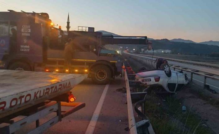 Kontrolden çıkan otomobil takla attı: 2 yaralı