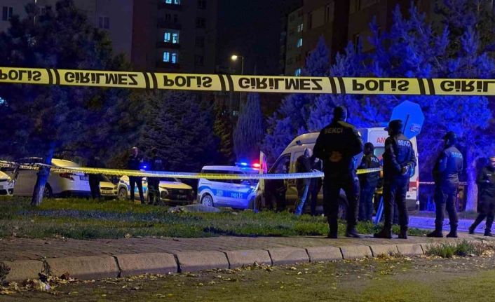 Konuşmak için çağırdığı eşini sokak ortasında öldüren şahıs tutuklandı