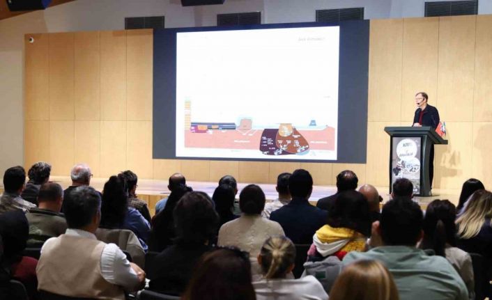 Konya Büyükşehir’in turizm buluşmalarına Çatalhöyük’ün eski kazı başkanı Prof. Hodder konuk oldu